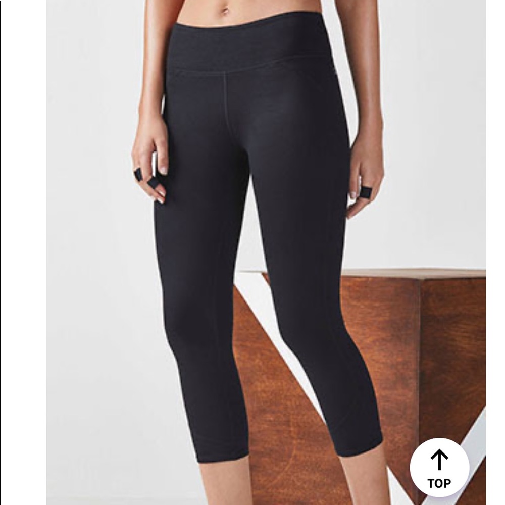Fabletics mid rise power hold mid calf Capri